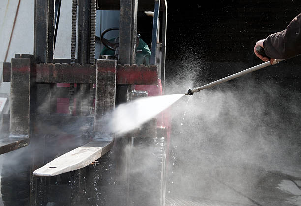 Best Oil Spill Cleanup  in Massillon, OH
